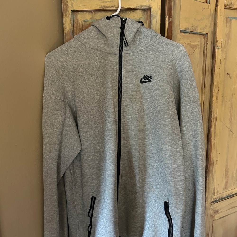 Nike Heather Gray Full-Zip Hoodie/ smoke free home .